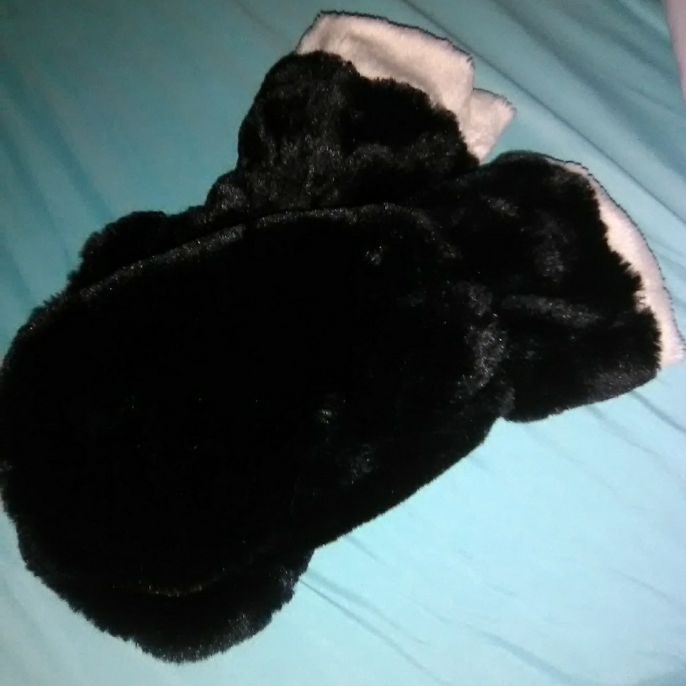 Mittens - Picture 4 of 4